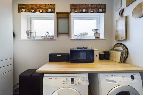 16 Alexandra Road, Burton-on-trent, DE15 0JE