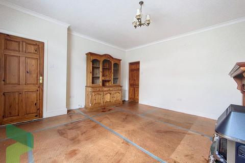 44 Knowlesly Road, Darwen, BB3 2EG