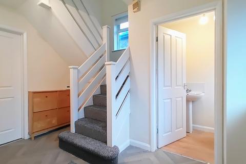 17 Buckingham Crescent, Clayton, Bradford, BD14 6EJ