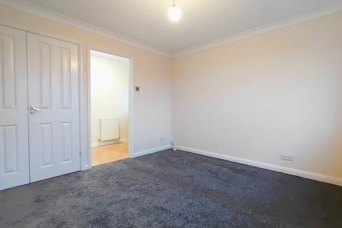 17 Buckingham Crescent, Clayton, Bradford, BD14 6EJ