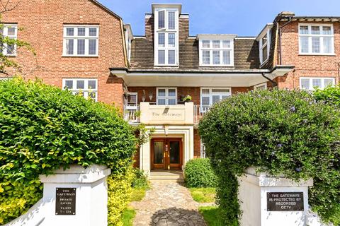 3 The Gateways, Richmond, TW9 2RB