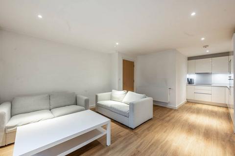 2 bedroom flat to rent - Monarch Court, Stanmore, HA7