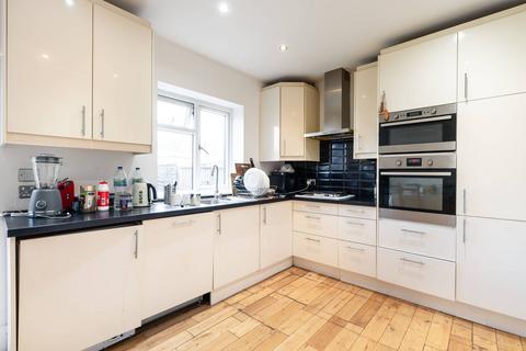 3 bedroom terraced house for sale, Barmouth Avenue, Perivale, Greenford, UB6