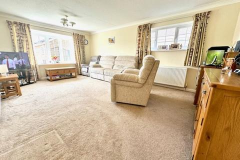 3 bedroom detached bungalow for sale, Wychwood Drive, Langley, Southampton