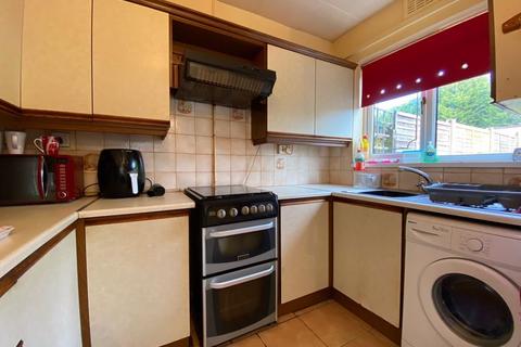 60 Albany Crescent, Bilston, WV14 0HU