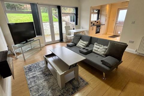 27 Broadmead, Gilwern, Abergavenny, NP7 0AN