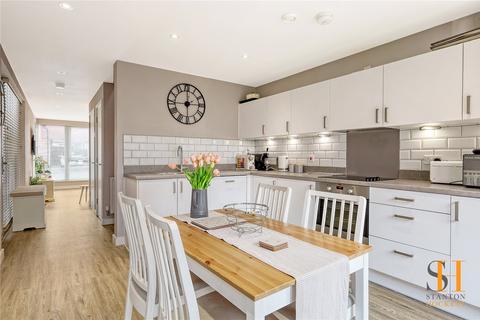 52 Austen Road, Basildon, SS14 3RZ