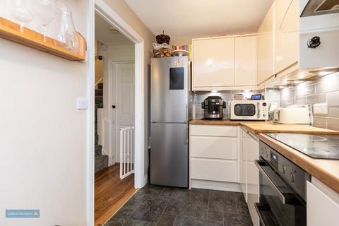 47 Avill Crescent, Taunton, TA1 2PL