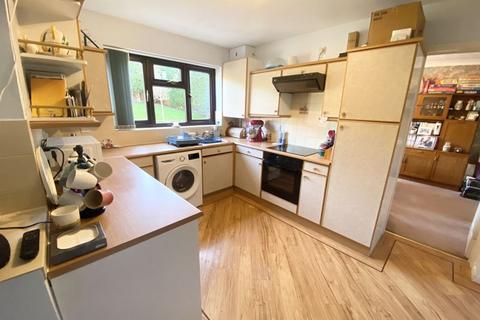 14 Kestrel Drive, Sutton Coldfield, B74 4XW