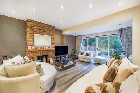76 Woodcote Grove Road, Coulsdon, CR5 2AD