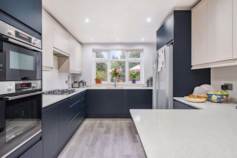 76 Woodcote Grove Road, Coulsdon, CR5 2AD