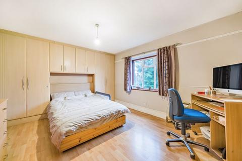 76 Woodcote Grove Road, Coulsdon, CR5 2AD