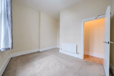 Flat 2, 2 Russell Hill Road, Purley, CR8 2XL