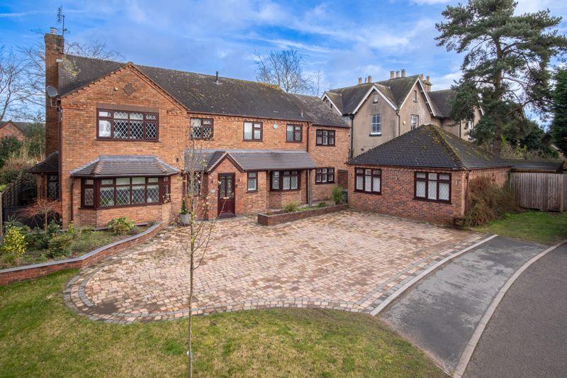 Kenderdine Close, Bednall, Stafford 4 bed detached house for sale £