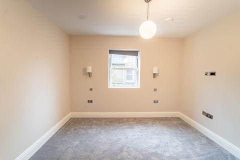 2 bedroom ground floor flat for sale - Clarence Road, Windsor