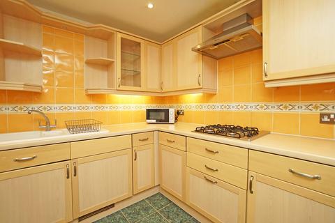 2 bedroom apartment for sale, Sonata House, Port Solent PO6