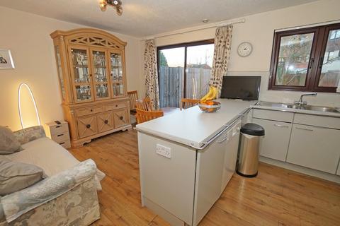 4 bedroom end of terrace house for sale, Newlyn Way, Portsmouth PO6