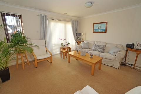 4 bedroom end of terrace house for sale, Newlyn Way, Portsmouth PO6