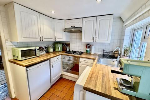 2 bedroom cottage for sale, Wycombe Lane, Wooburn Green HP10