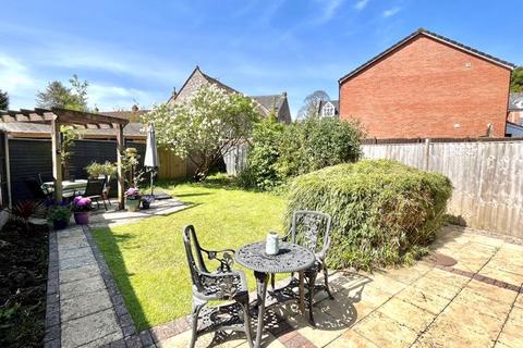 15 Bishop Close, Chard, TA20 1DY