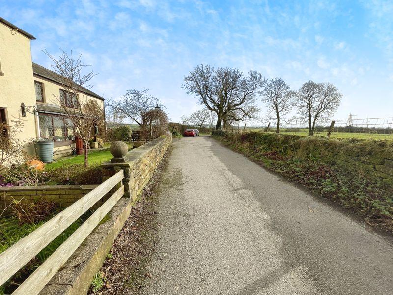 Approach Road
