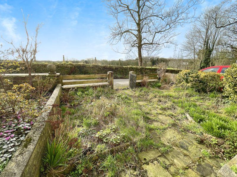 Front Garden &amp; View