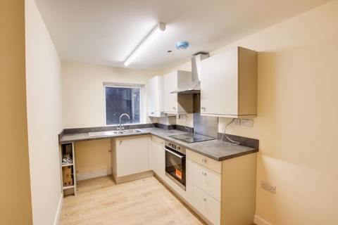 2 bedroom apartment to rent, Wellsway, Bath