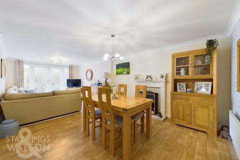 4 bedroom detached house for sale - Hawthorn Close, Diss