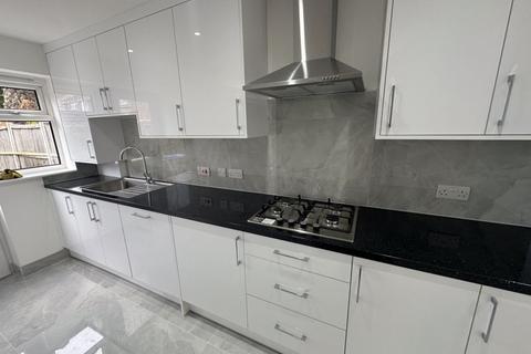 1 bedroom bungalow to rent, Hatch Lane, Windsor, SL4