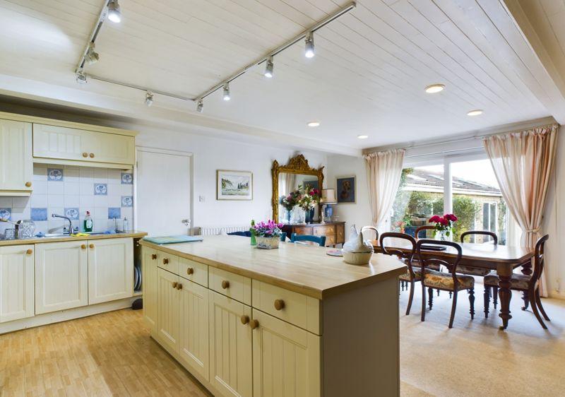 Kitchen diner