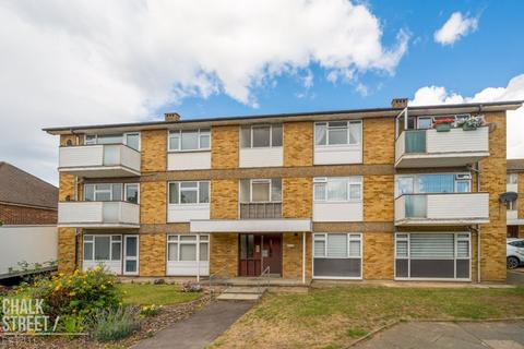 2 bedroom apartment for sale - Bevan Way, Hornchurch, RM12