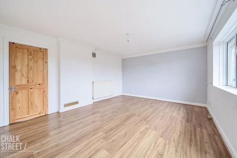 126 Bevan Way, Hornchurch, RM12 6DT