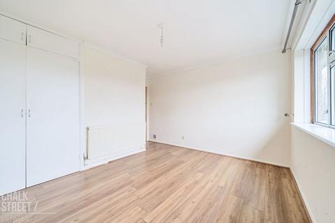 126 Bevan Way, Hornchurch, RM12 6DT