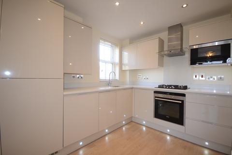 2 bedroom apartment to rent, St Leonards Road