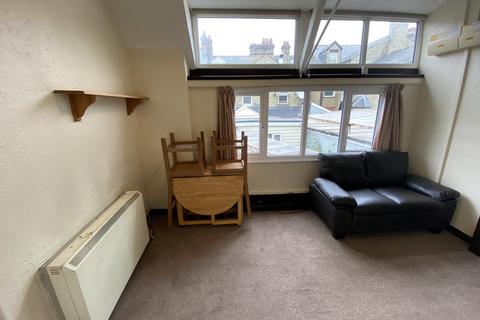 2 bedroom flat to rent, Mill Road, Cambridge CB1