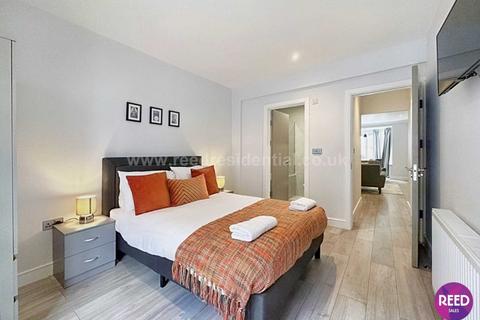 2 bedroom flat to rent, Gloucester Terrace, London