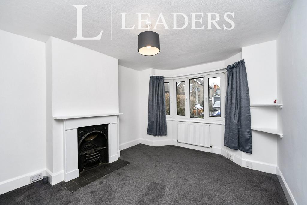 Reigate Road, Brighton 3 bed terraced house £1,950 pcm (£450 pw)