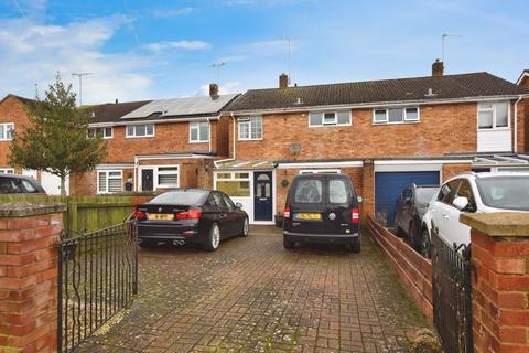 3 bedroom semi-detached house for sale - Avondown Road, Durrington