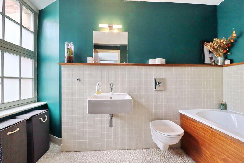 En Suite Bathroom