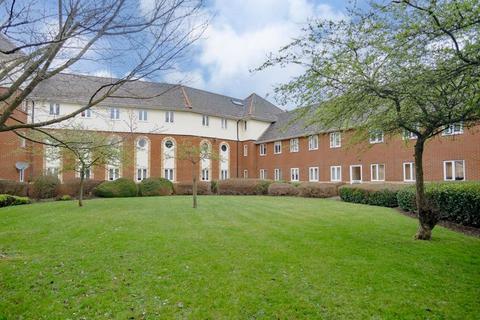 1 bedroom flat for sale, Walsingham Close, Hatfield