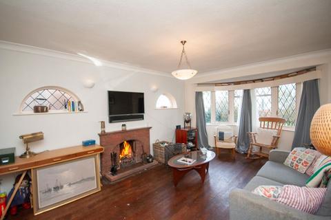3 bedroom detached house for sale, Ewan Way, Leigh-On-Sea SS9
