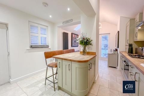 192 Walsall Road, Lichfield, WS13 8AH