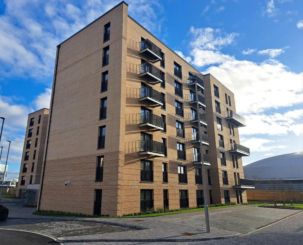 Minerva Square, Glasgow, G3 2 bed flat to rent £1,985 pcm (£458 pw)