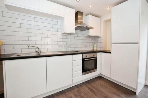3 bedroom flat to rent, The Royal, Wilton Place, Salford, Manchester, M3