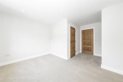 3 bedroom apartment for sale, Flat 4, Endlesham Court,, 131 Woodcote Valley Road,, Purley, CR8