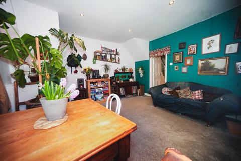 3 bedroom terraced house for sale - 37 Vale Side, Mossley, Ashton-under-Lyne, OL5 0AP
