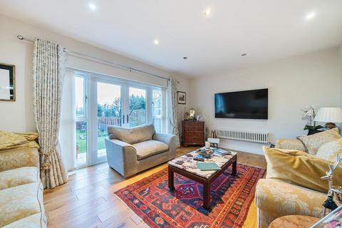 20 Mountwood Close, South Croydon, CR2 8RJ