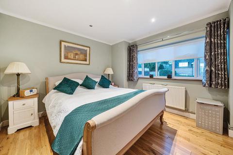 20 Mountwood Close, South Croydon, CR2 8RJ