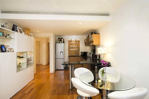 2 bedroom apartment to rent, Queenstown Road, London, SW11