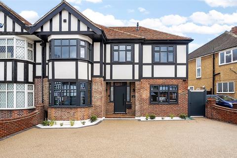 31 Lakeside Drive, Bromley, BR2 8QQ
